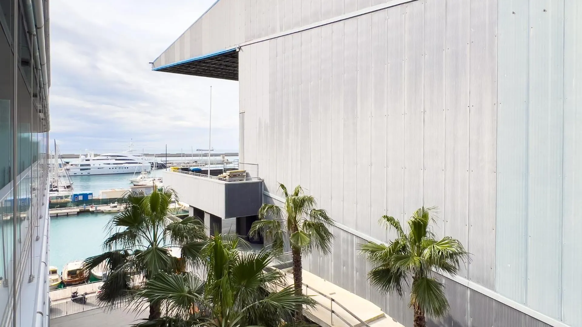 Apartment Waterfront Suite 2 Genoa