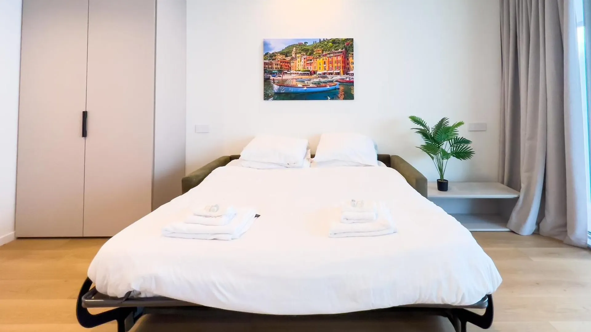 Apartment Waterfront Suite 2 Genoa Italy