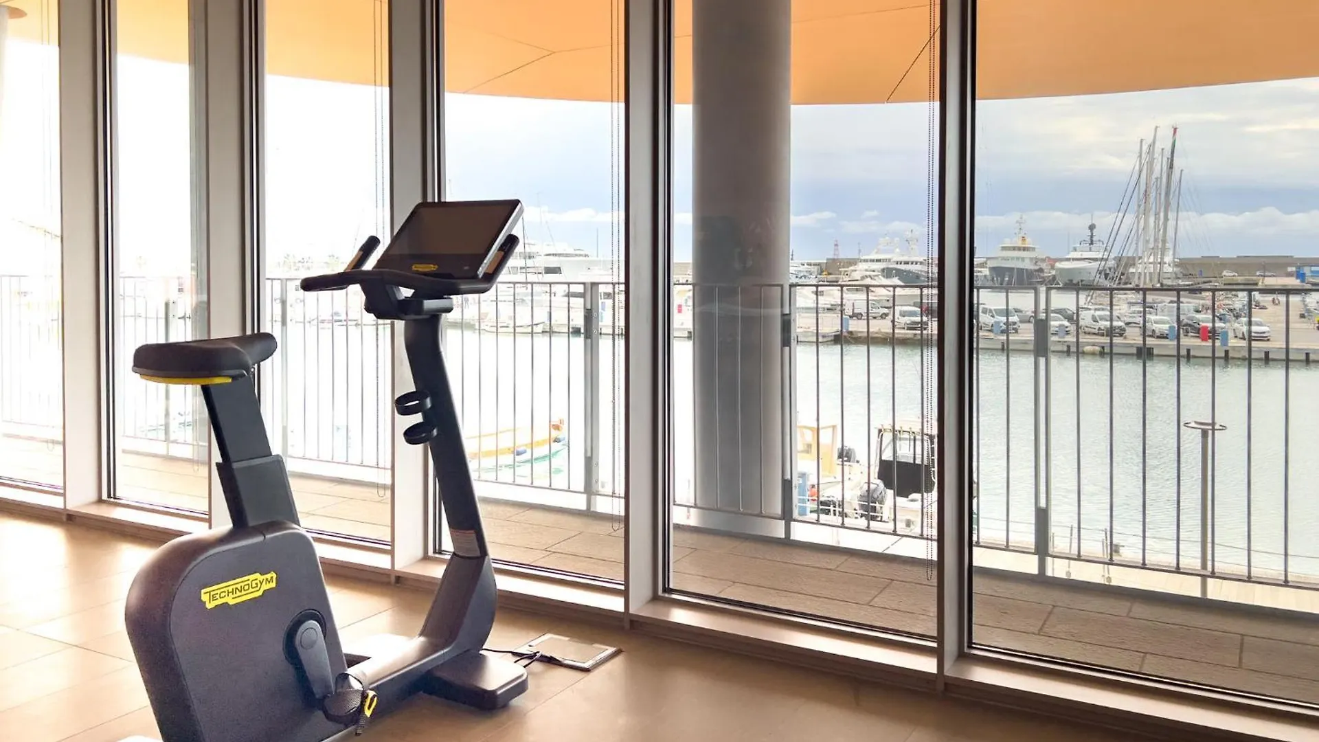 Waterfront Suite 2 Janov Apartmán
