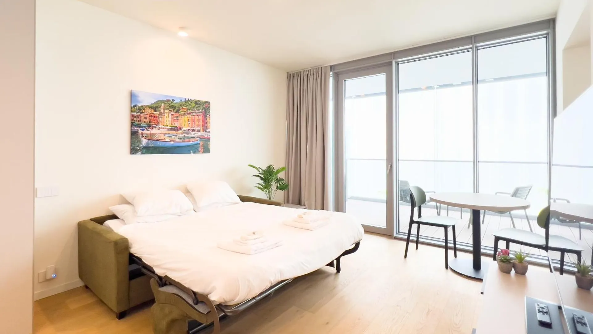 Waterfront Suite 2 Janov